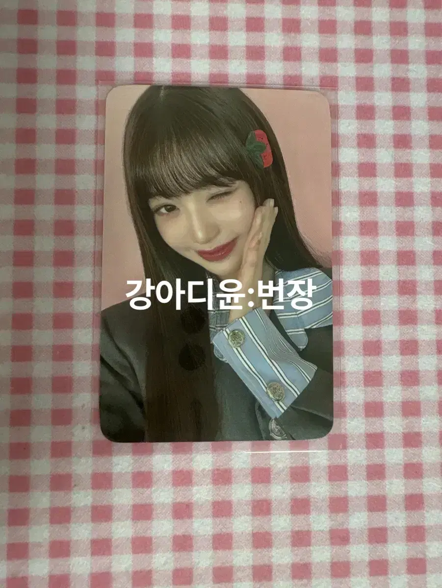 ive wonyoung magazine acrylic stand photocard