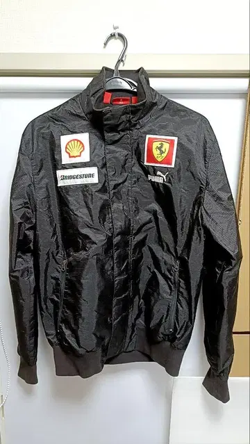 푸마 페라리나일론 자켓 S사이즈 푸마 ferrari