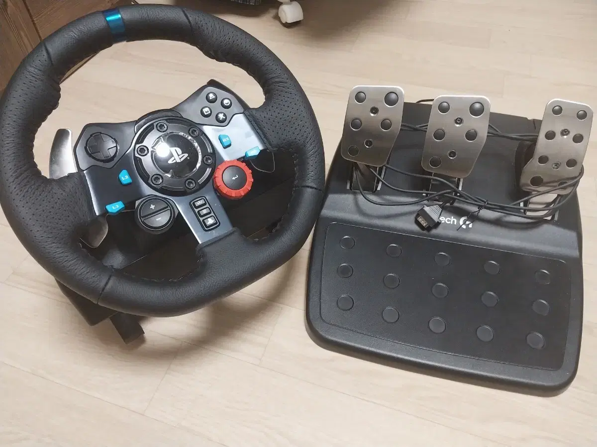 Logitech Racing Wheel G29