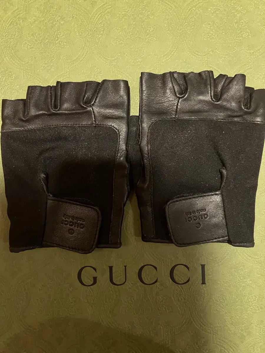 Gucci Gloves