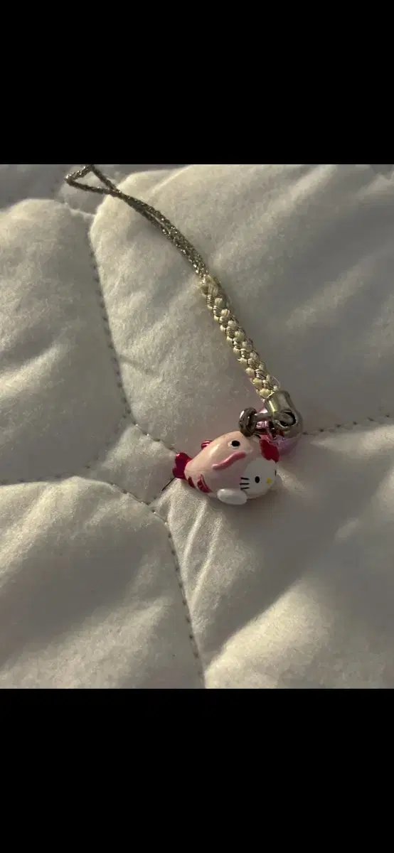 Classic Kitty Strap Pink Seal Kitty (flawed)