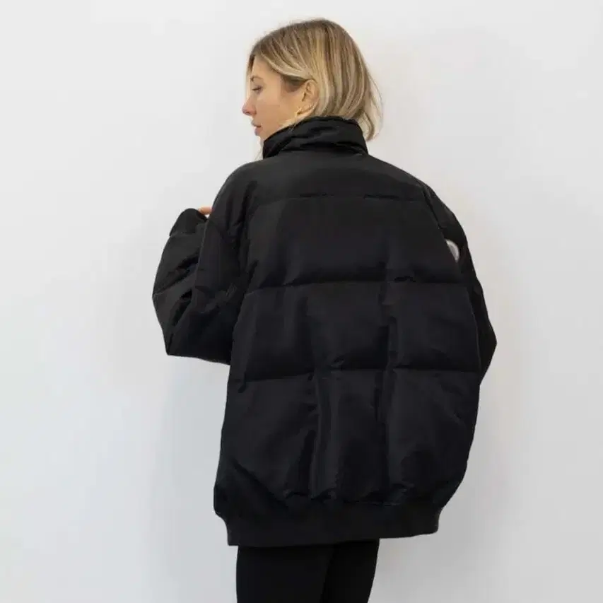 Theory aero puffer 띠어리 여성 푸퍼 블랙 P/S(새제품)