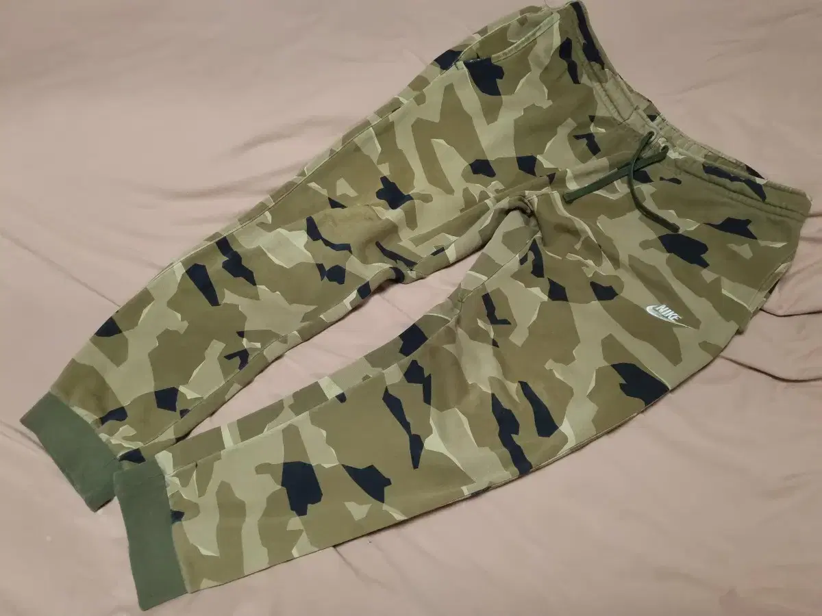 [XL] Nike Camo Training Jogger Pants