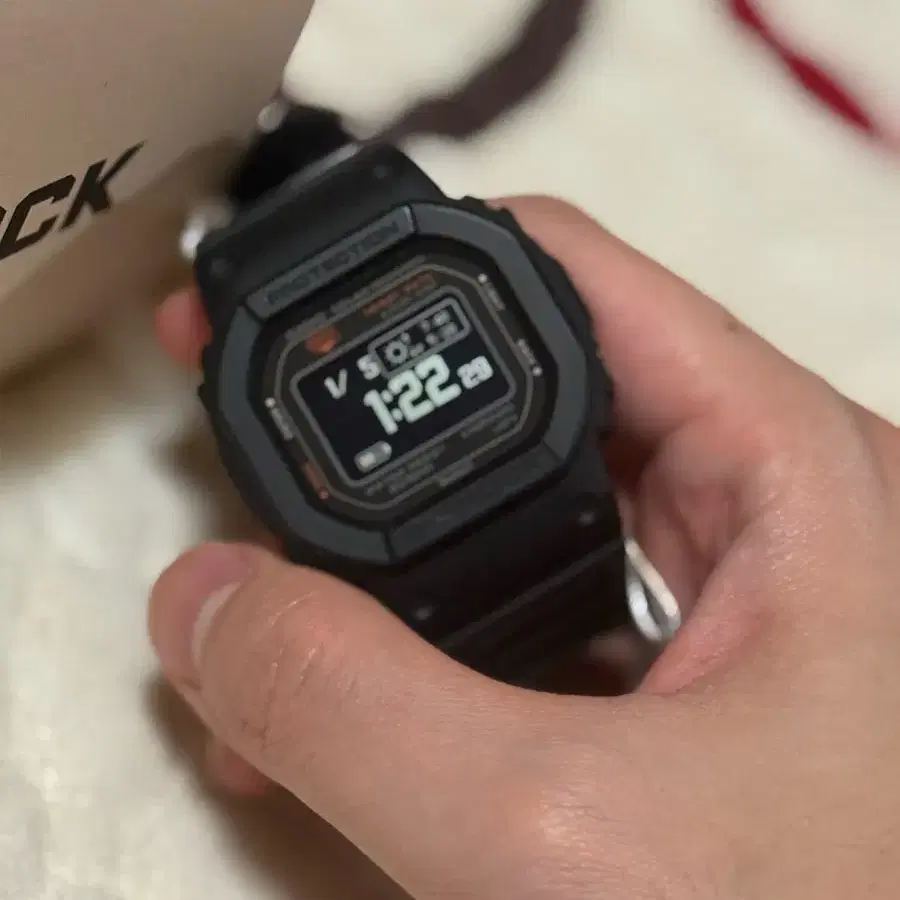 G-SHOCK DW-H5600 판매합니다.