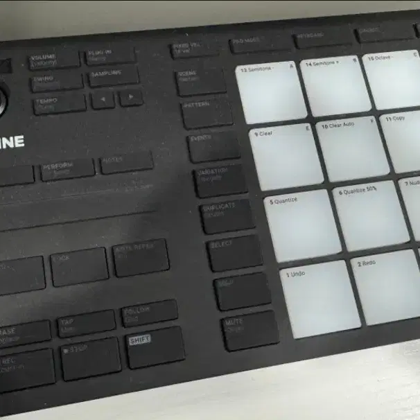 maschine mikro mk3머신 음악장비 전자악기 미디작곡