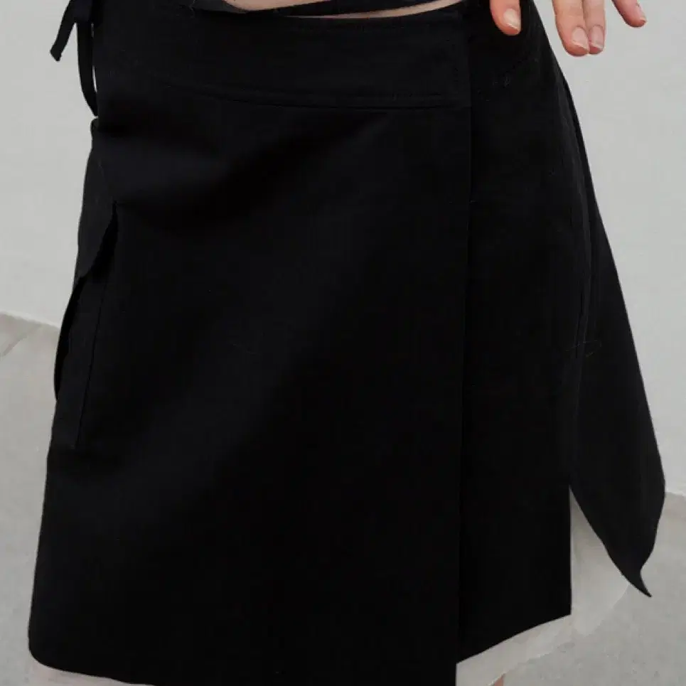 포에토 스무스 레이어드 스커트 SMOOTH LAYERED SKIRT