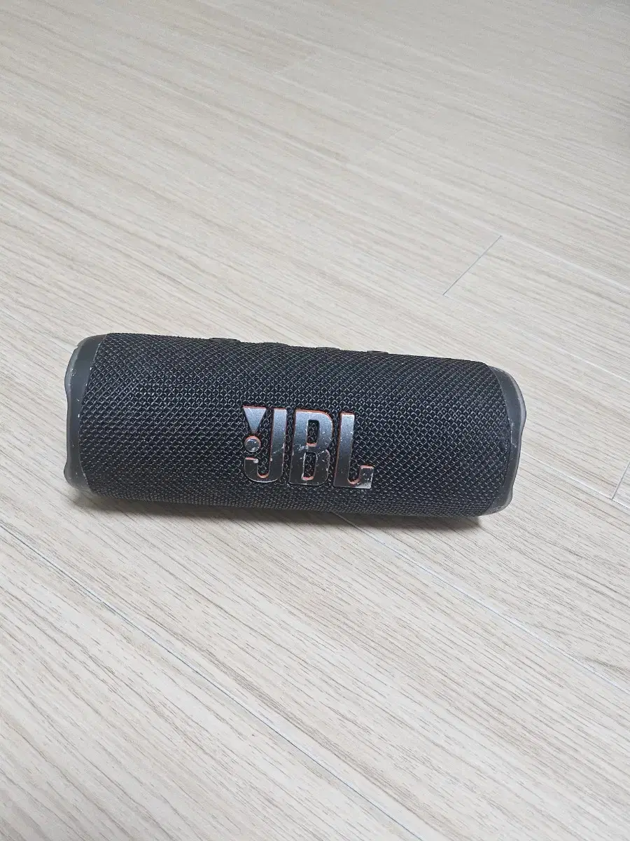 jbl flip 6 블루투스 스피커 급처합니다 ㅠㅠ