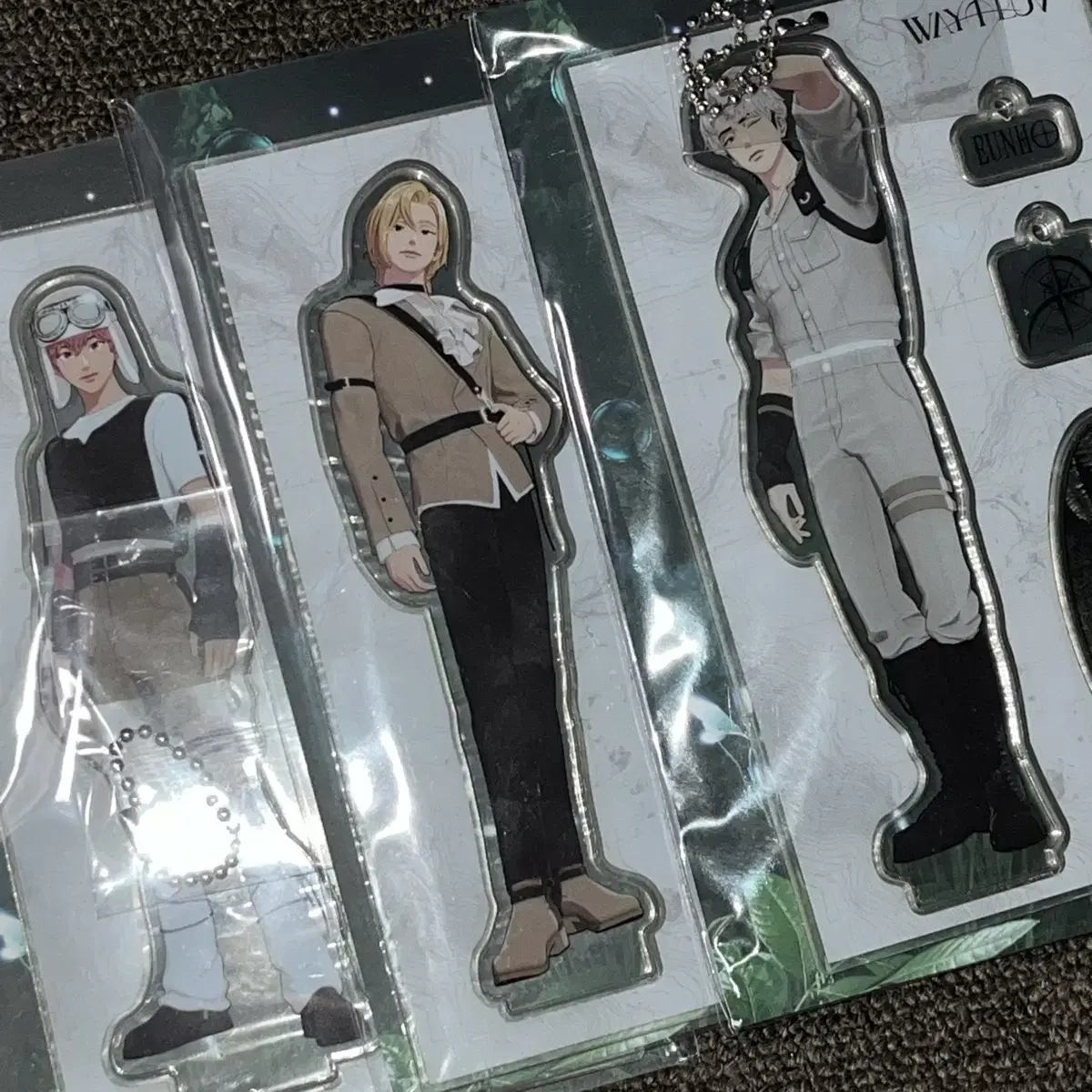 unused) plave acrylic stand noah bamby eunho