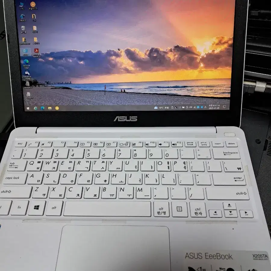 asus 노트북x205ta팝니다