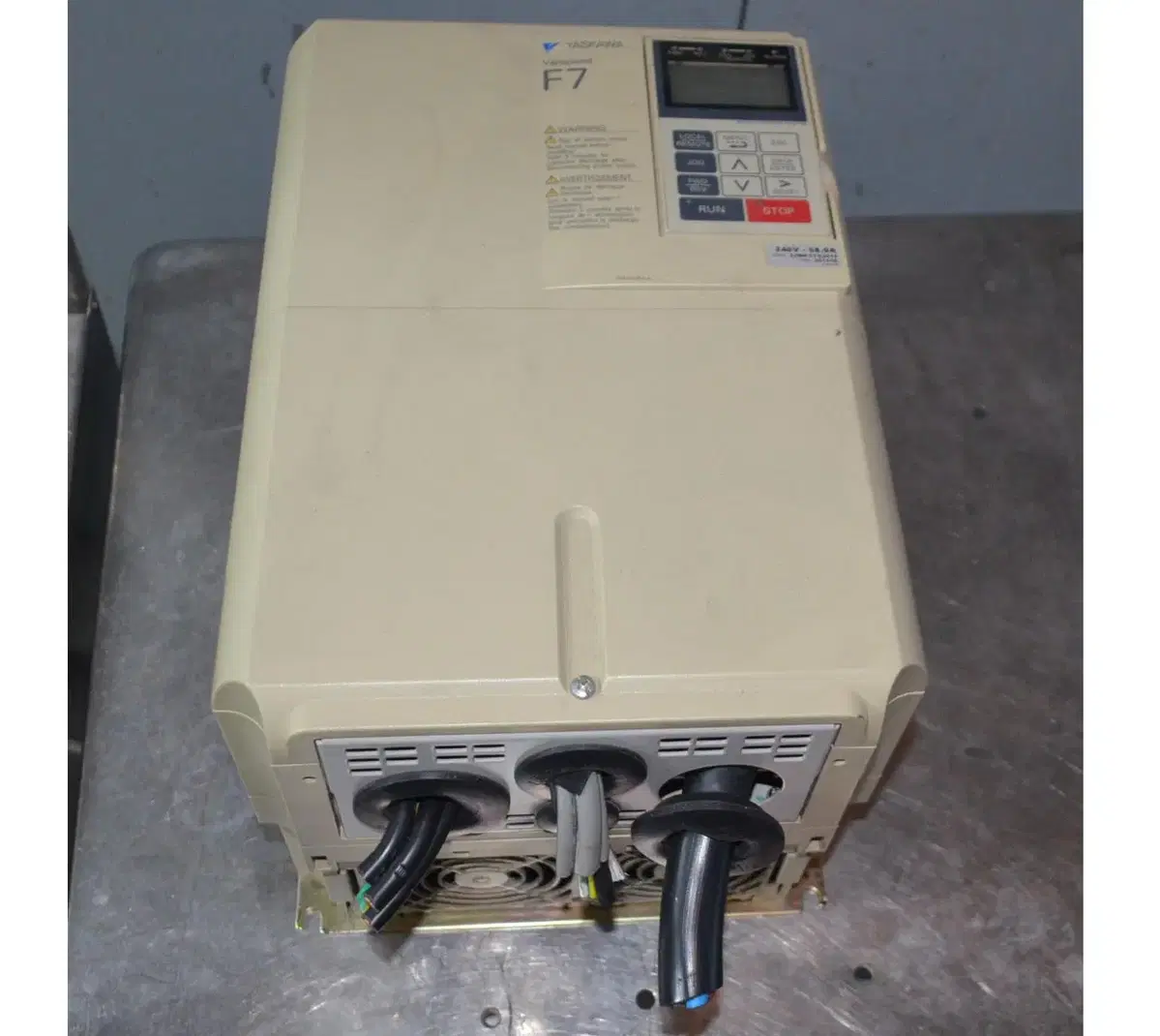 Yaskawa CIMR-F7U2015 Inverter