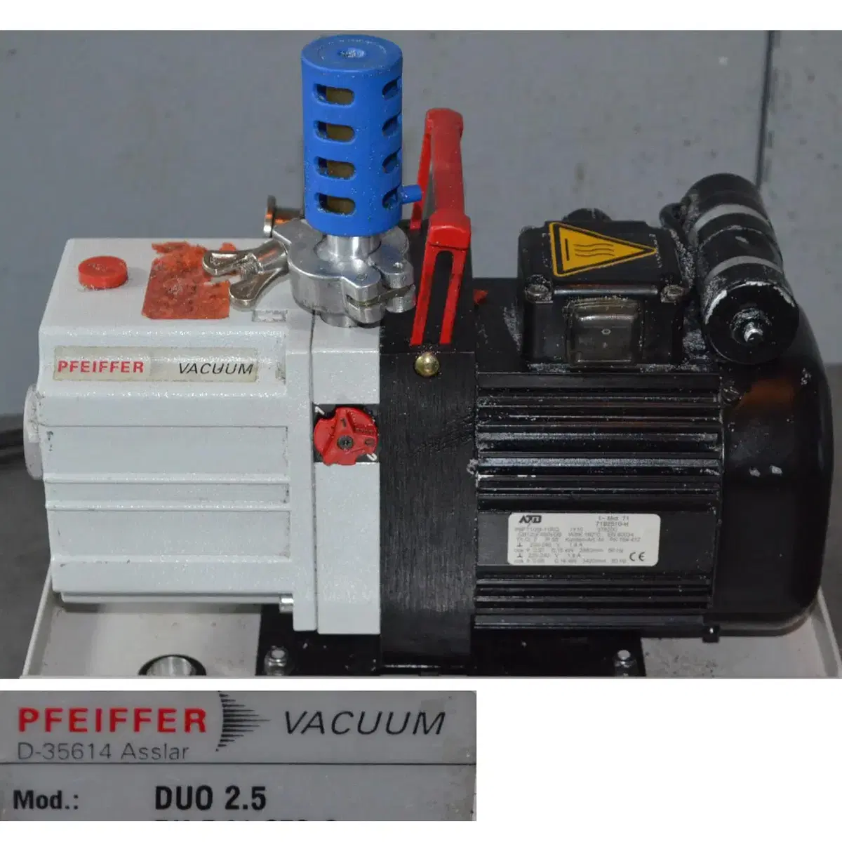 Pfeiffer DUO 2.5 Rotary Vane Vacuum Pump