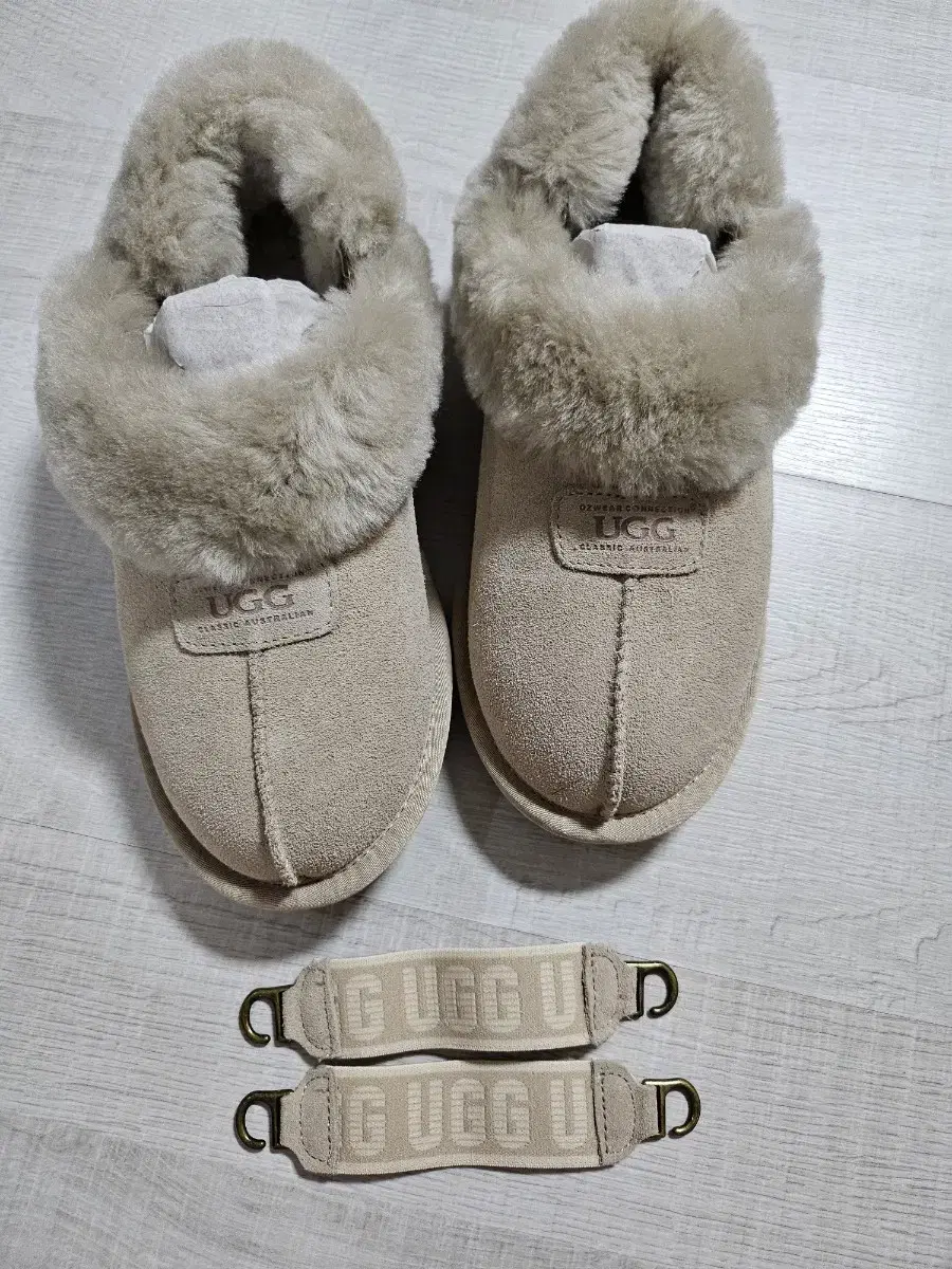 UGG 코게트 어그 퍼스트랩