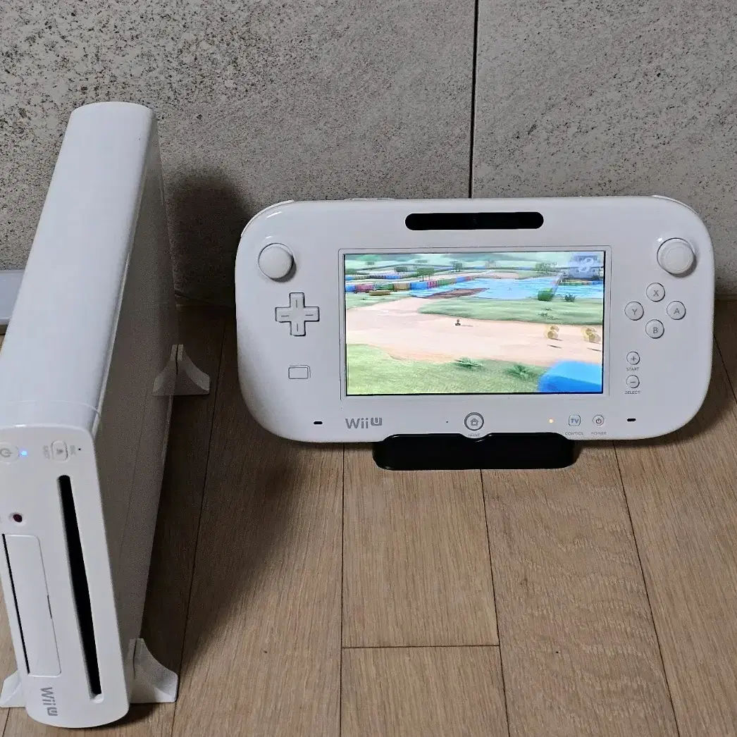 닌텐도 Wii U 마리오카트8 일본판, 베요네타, 령제로 일괄팝니다