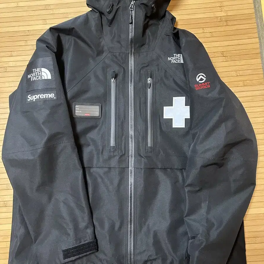 Supreme x The North Face 레스큐 xl 사이즈