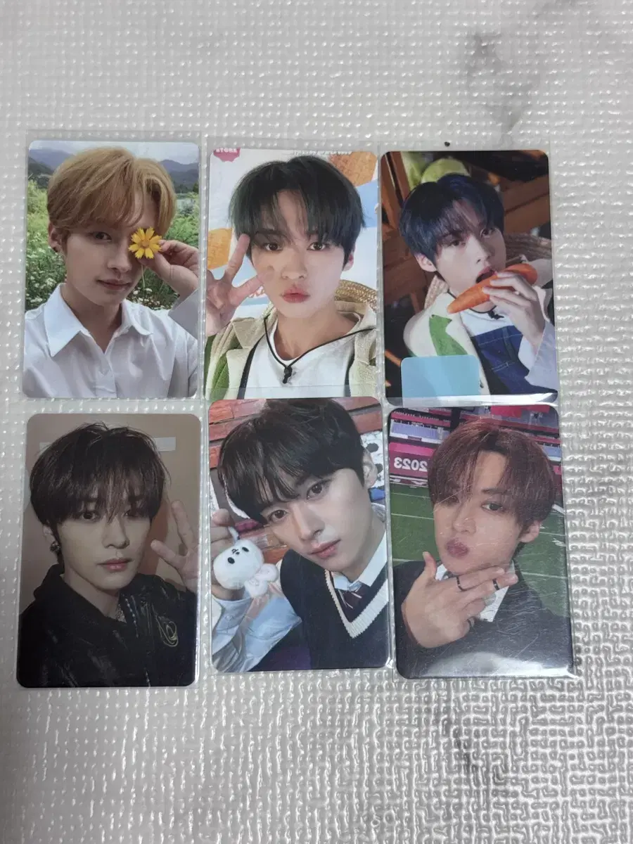 Straykids lee know photocard WTS