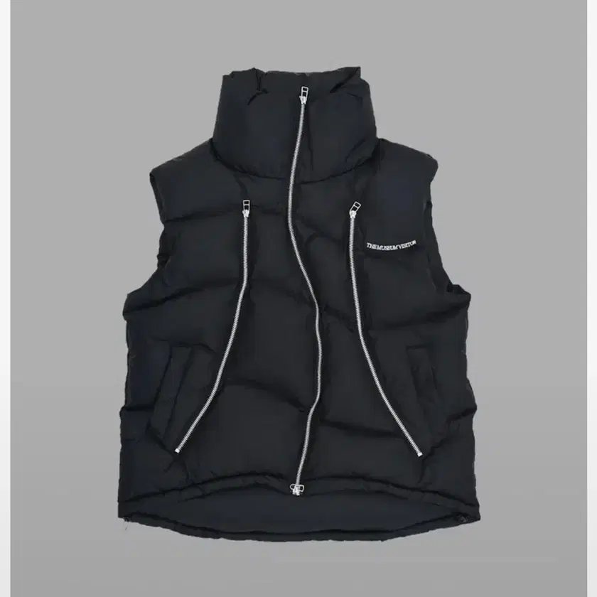 ◆THE MUSEUM VISITOR◆ HEART PRINTED SLEEVELESS BLACK 14325 Shop THE MUSEUM VISITOR on Bunjang Global Site.