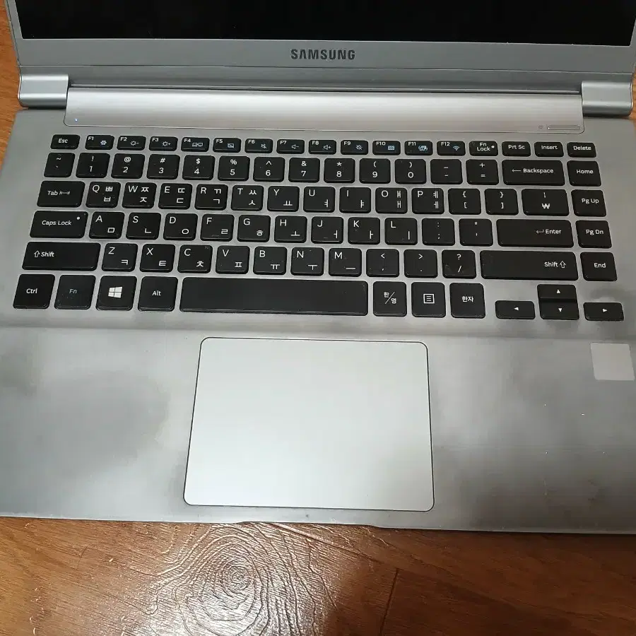 삼성노트북 nt900x5l ,4405u, 128ssd,4기가램