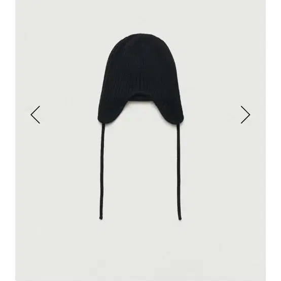 더바넷 Black Ear-Flap Beanie / 더바넷 모자