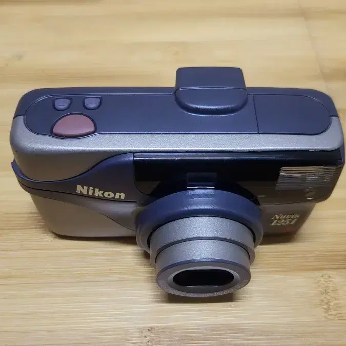 Nikon Nuvis 125i 필름 카메라 (APS 필름 사용)