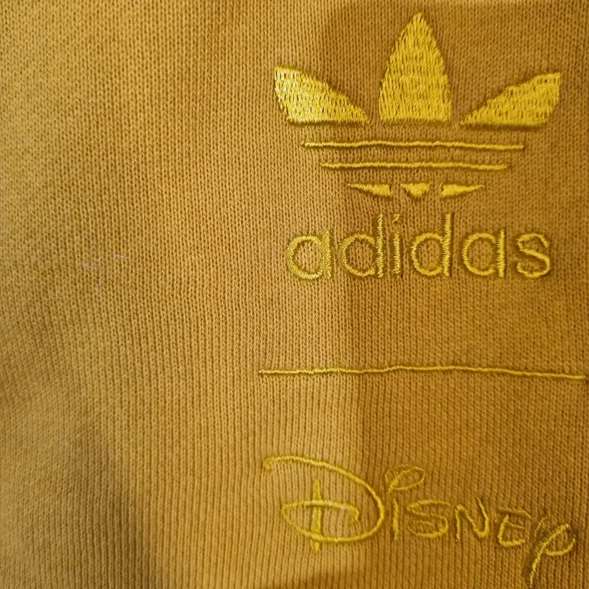 adidas with Disney 아디다스 라운드 맨투맨