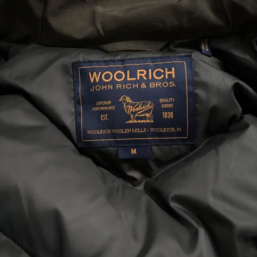 울리치 여성 패딩 M Woolrich puffer jacket