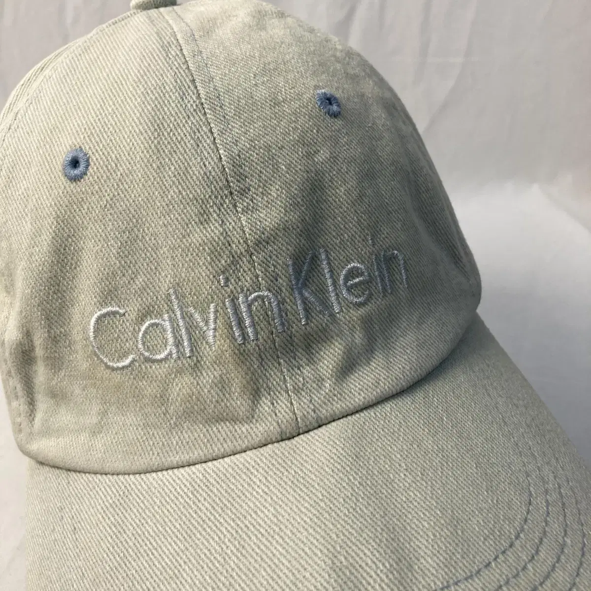 Calvin Klein Vintage Denim Wash Cap Calvin Klein cap