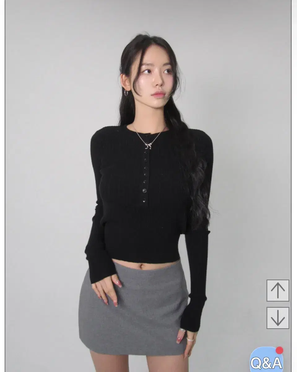 (급처!!)페일제이드 Button ribbed Knit T