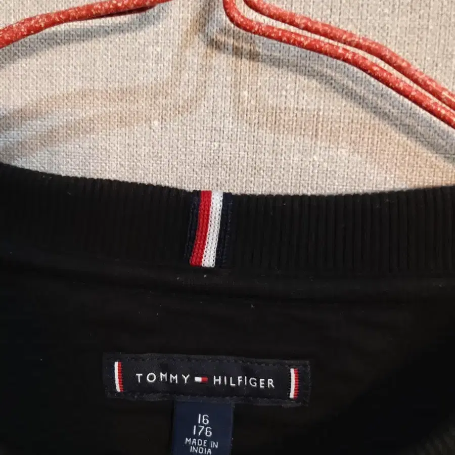 Tommy Hilfiger L (프리미엄급) 맨투맨