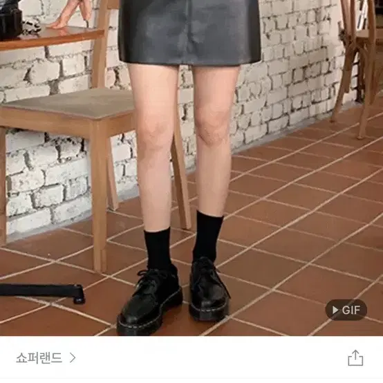 쇼퍼랜드 가죽치마 m 사이즈 블랙