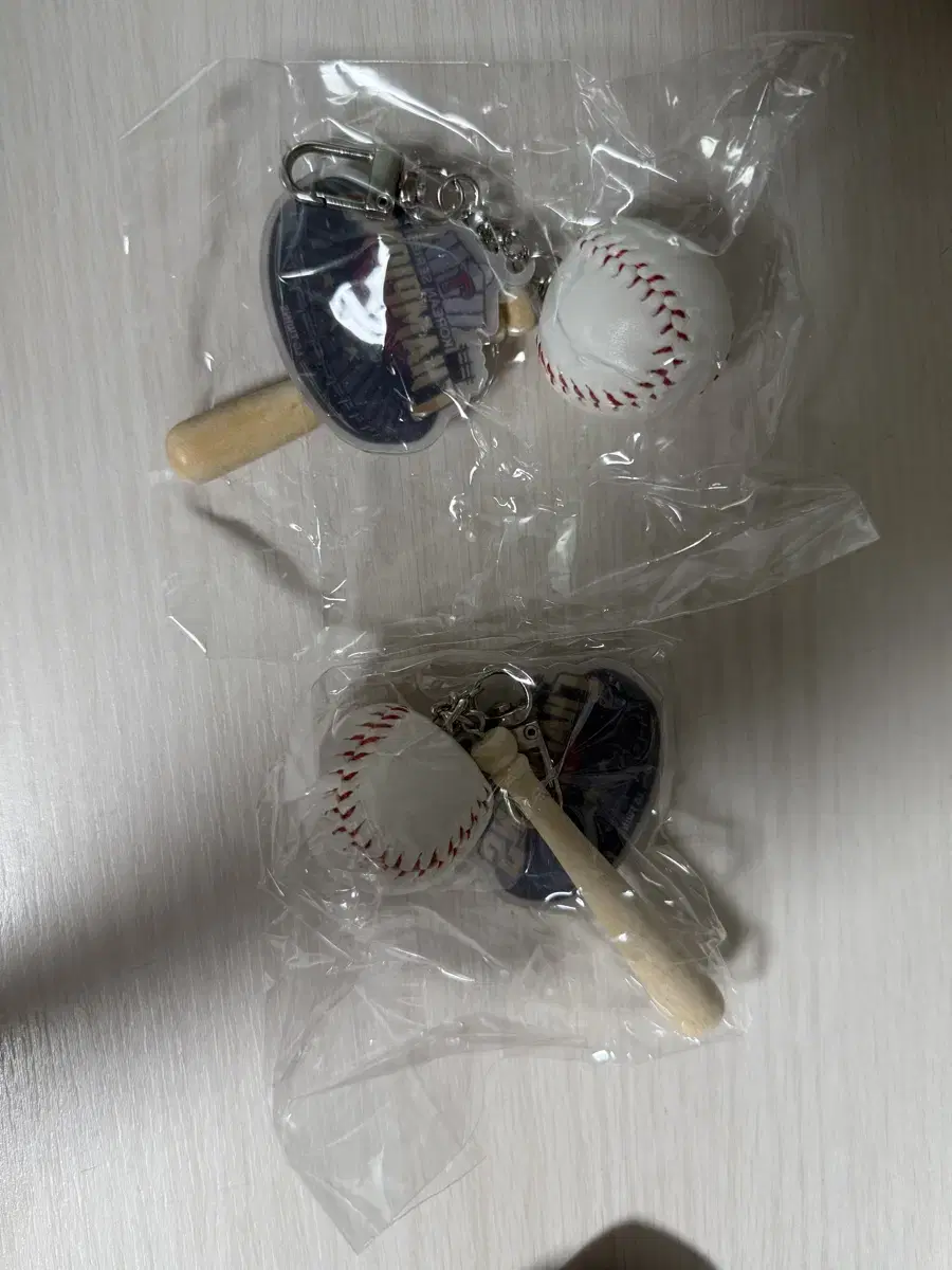 L'G Twins 2023 Championship Commemorative Pow, Keyring