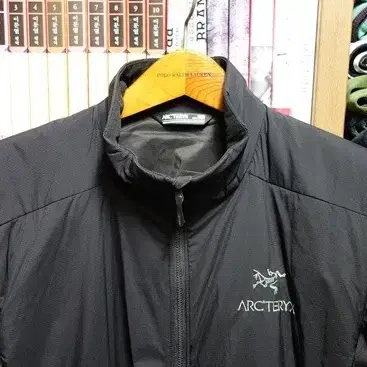 Arcteryx 아크테릭스 아톰 LT 자켓 블랙 M (100)