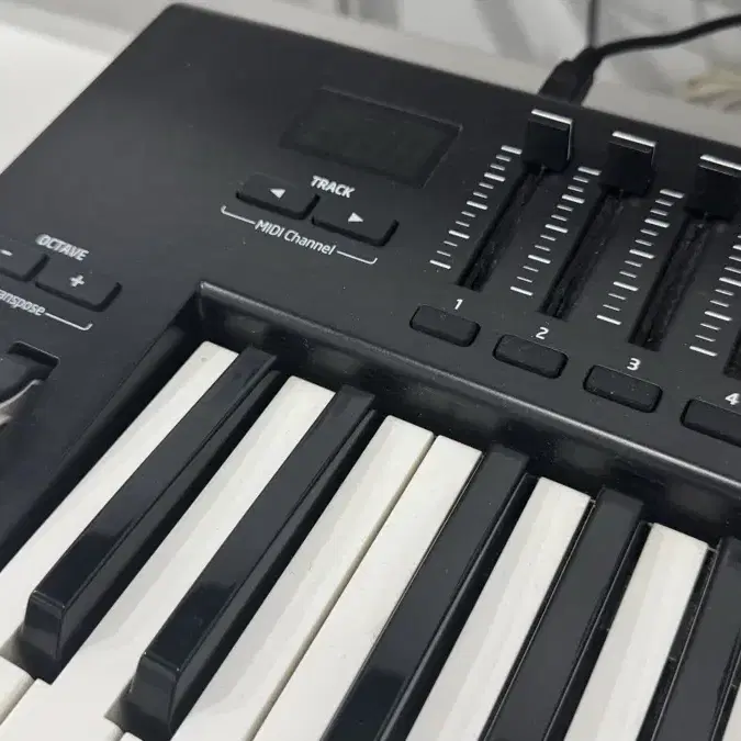 novation Launchkey 49 노베이션 런치키 49건반