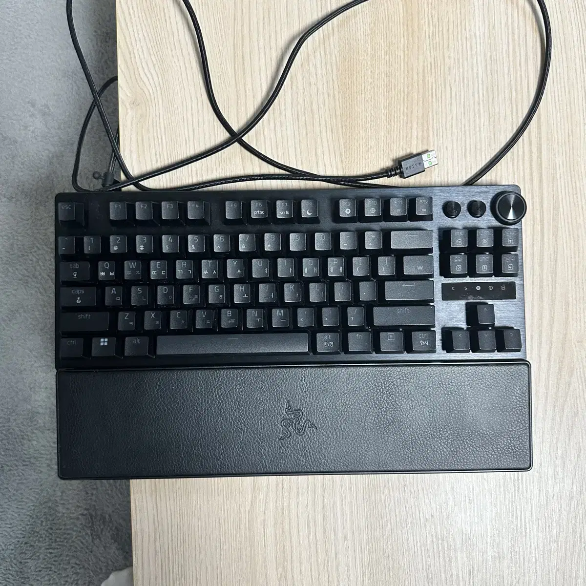 레이저 헌츠맨 V3 pro TKL 판매합니다