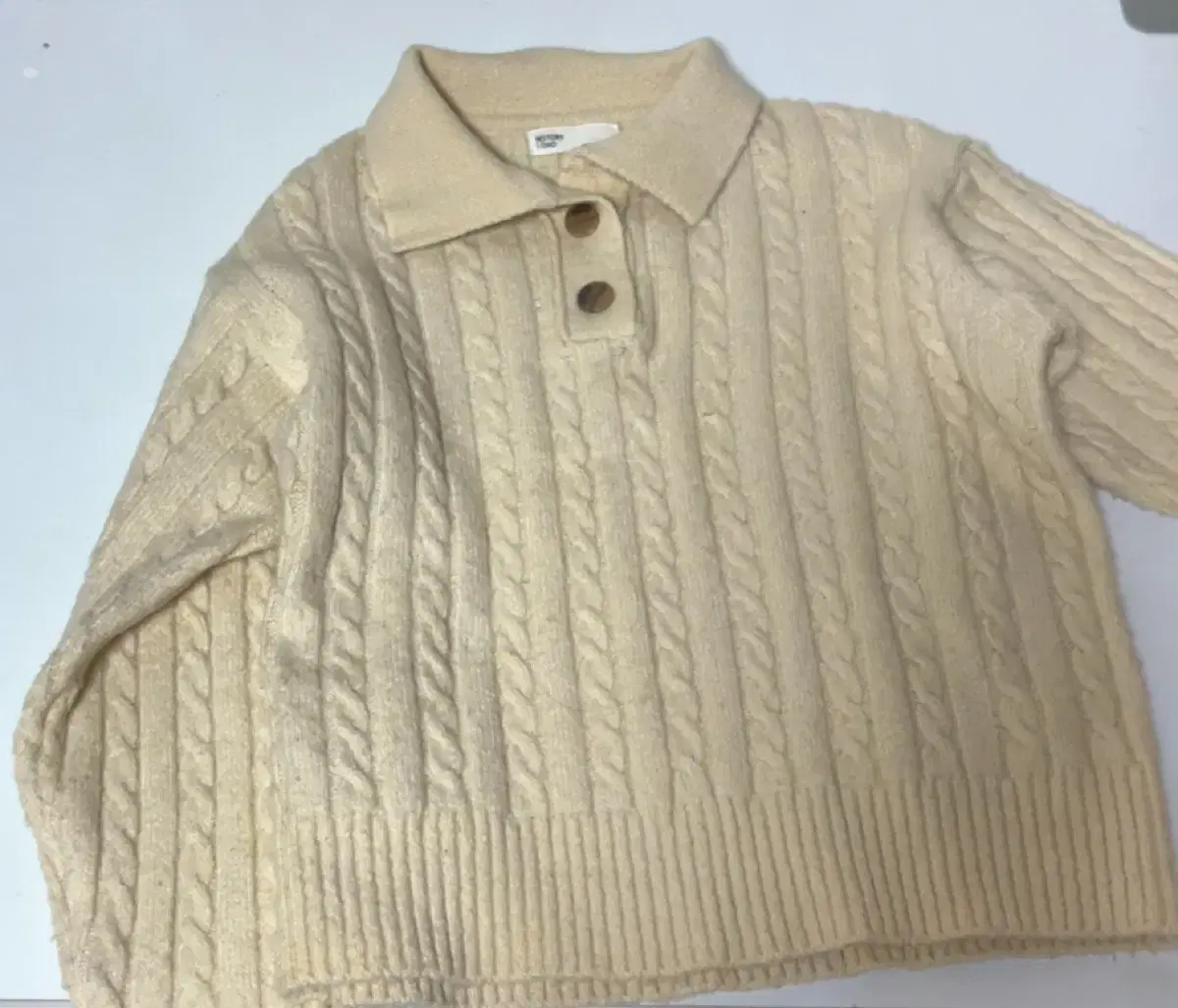 Pretzel Knit Ivory Beige