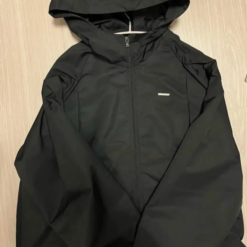 미세키서울 Hoodie windbreaker jacket 바람막이