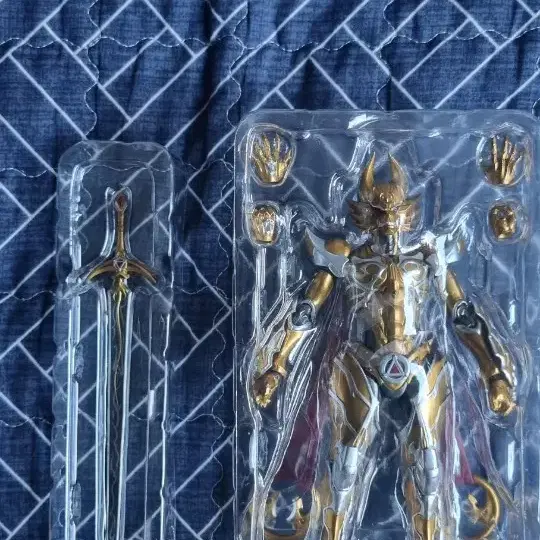 s.h.figuarts(shf)황금기사 가로(불꽃의 각인.VER)