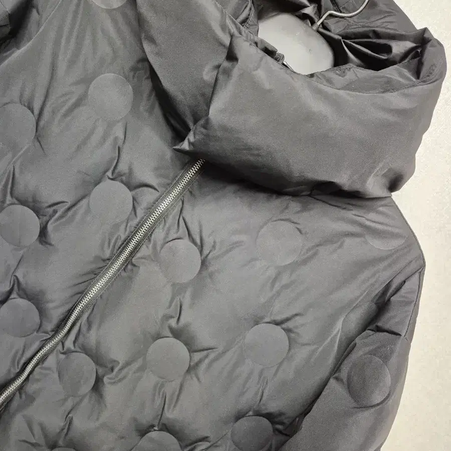 골스튜디오 CIRCLE EMBO RDS DOWN JACKET