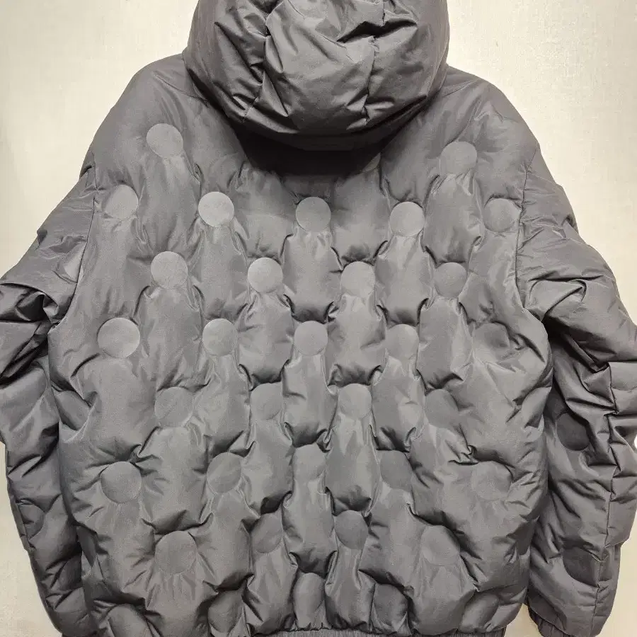 골스튜디오 CIRCLE EMBO RDS DOWN JACKET