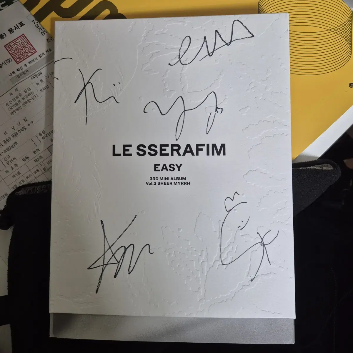 le sserafim easy autographed album