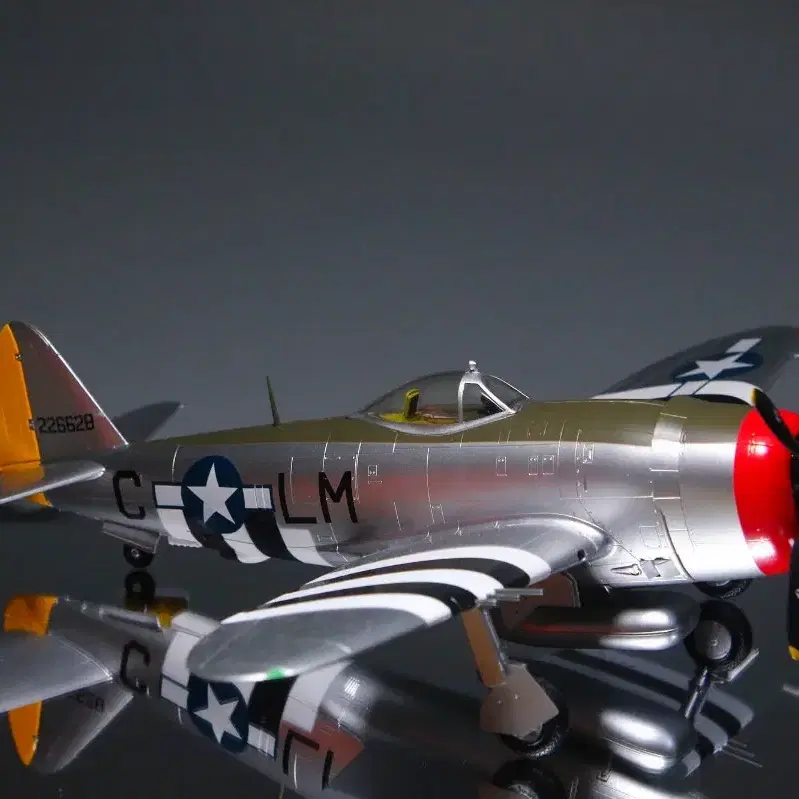 1/48 P-47