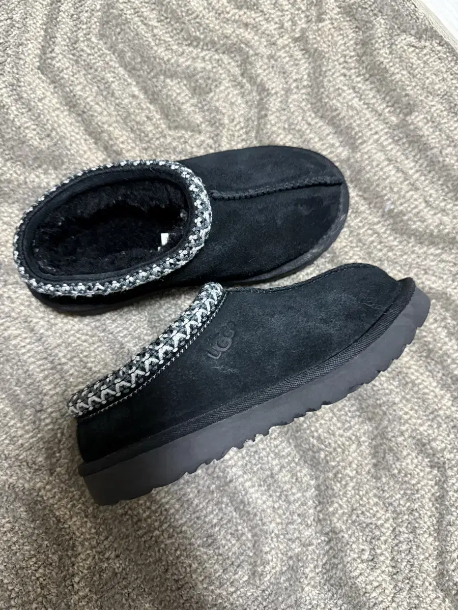 Ugg  어그 키즈 타스만 슬리퍼