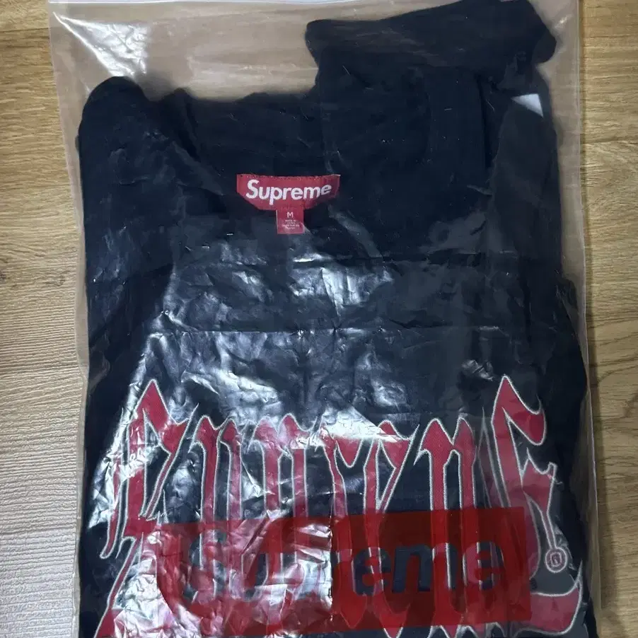 슈프림 올드 잉글리쉬 숏슬리브 탑 블랙 - 24SS Supreme Old