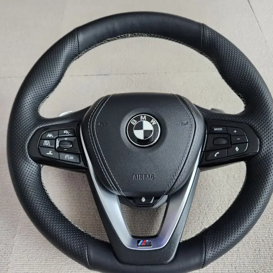 bmw g30 5시리즈 스티어링휠