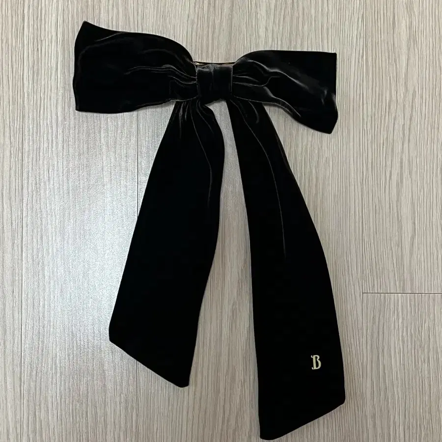 더바넷 리본핀 Brown Starry Velvet Bow Clip