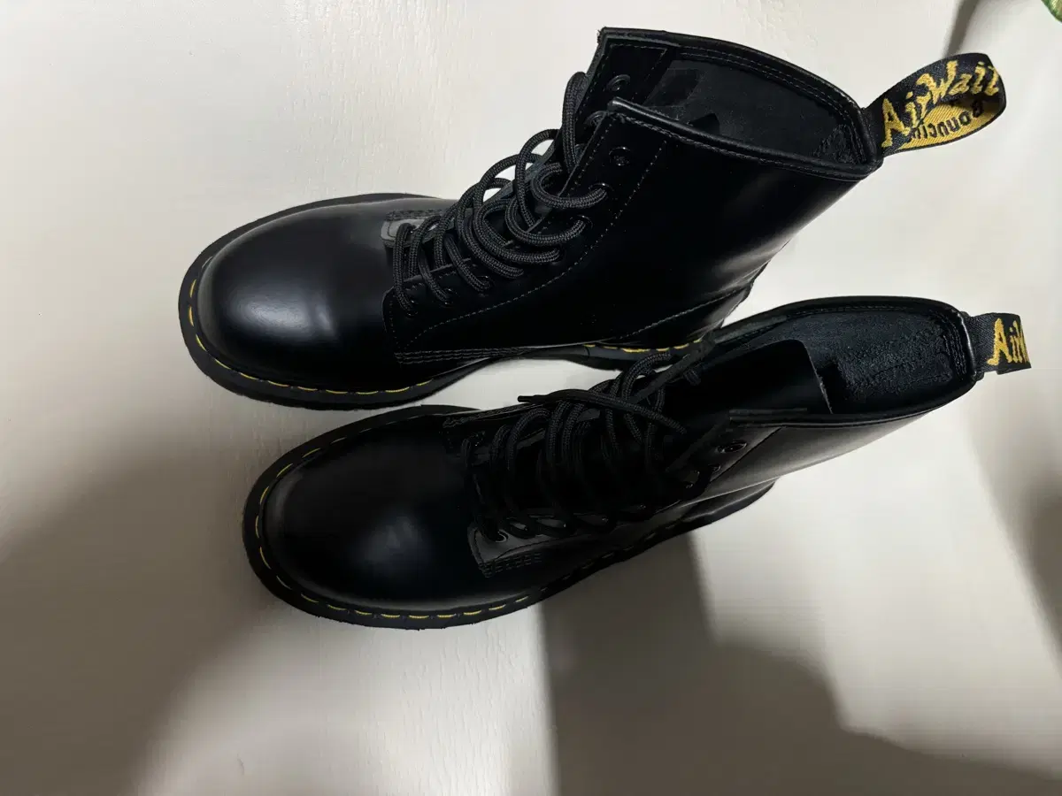 Dr. Martens 1460 8-Hole Black 280 Walker