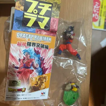 드라큘라 프리버스 손오공 피규어