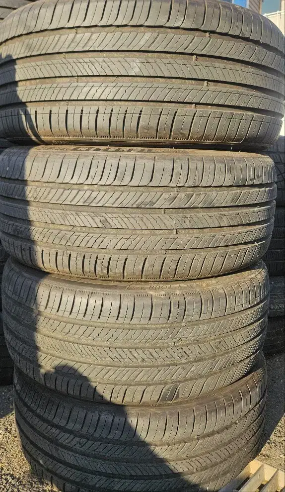 중고 미쉐린 255/40R21 & 2554021 타이어 4개