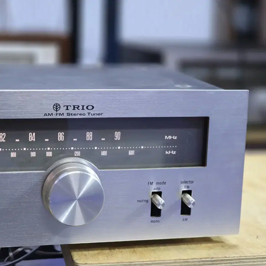 트리오 KT-3300 아날로그 튜너 팝니다.