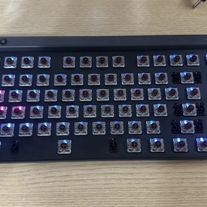 로지텍 G515 LIGHTSPEED TKL 키보드 갈축 판매합니다!