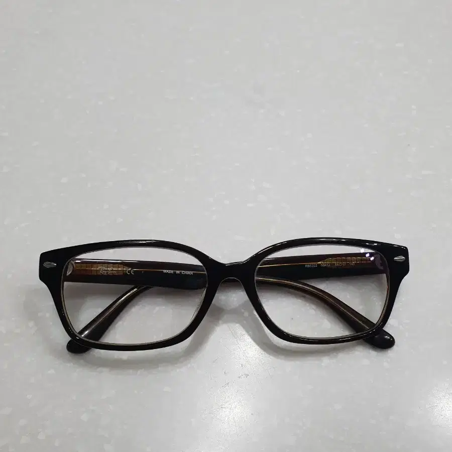 레이벤 안경태 (Ray ban RB5222 5041J) 처분합니다